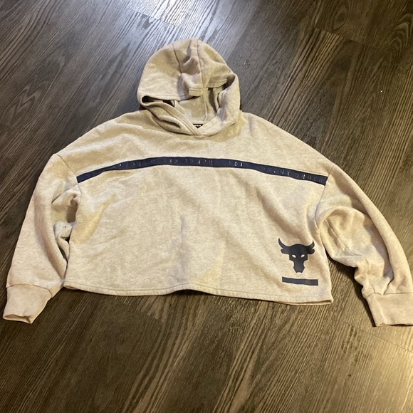 🍍Under Armour the Rock series crop hoodie🍍size large🍍U1 - Picture 1 of 4